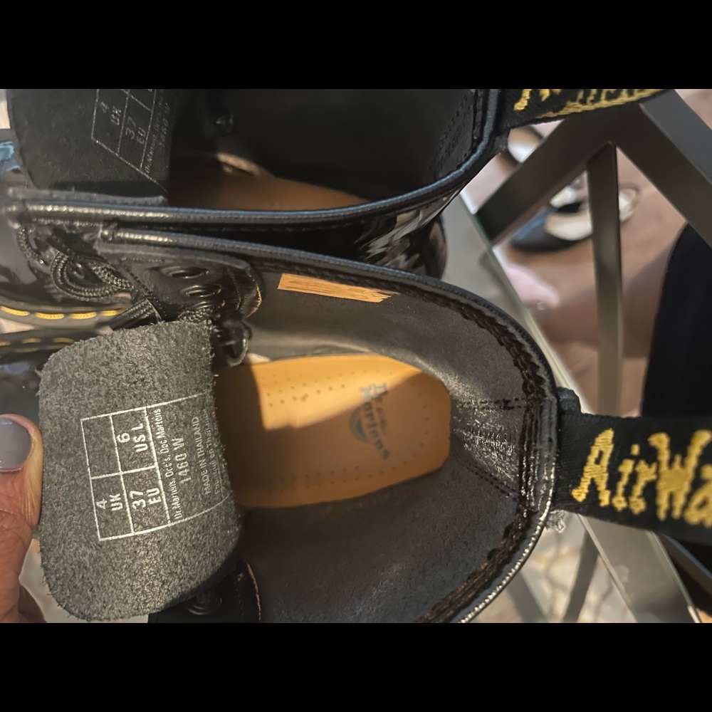 Doc Martens- Black patent leather - Picture 4 of 4